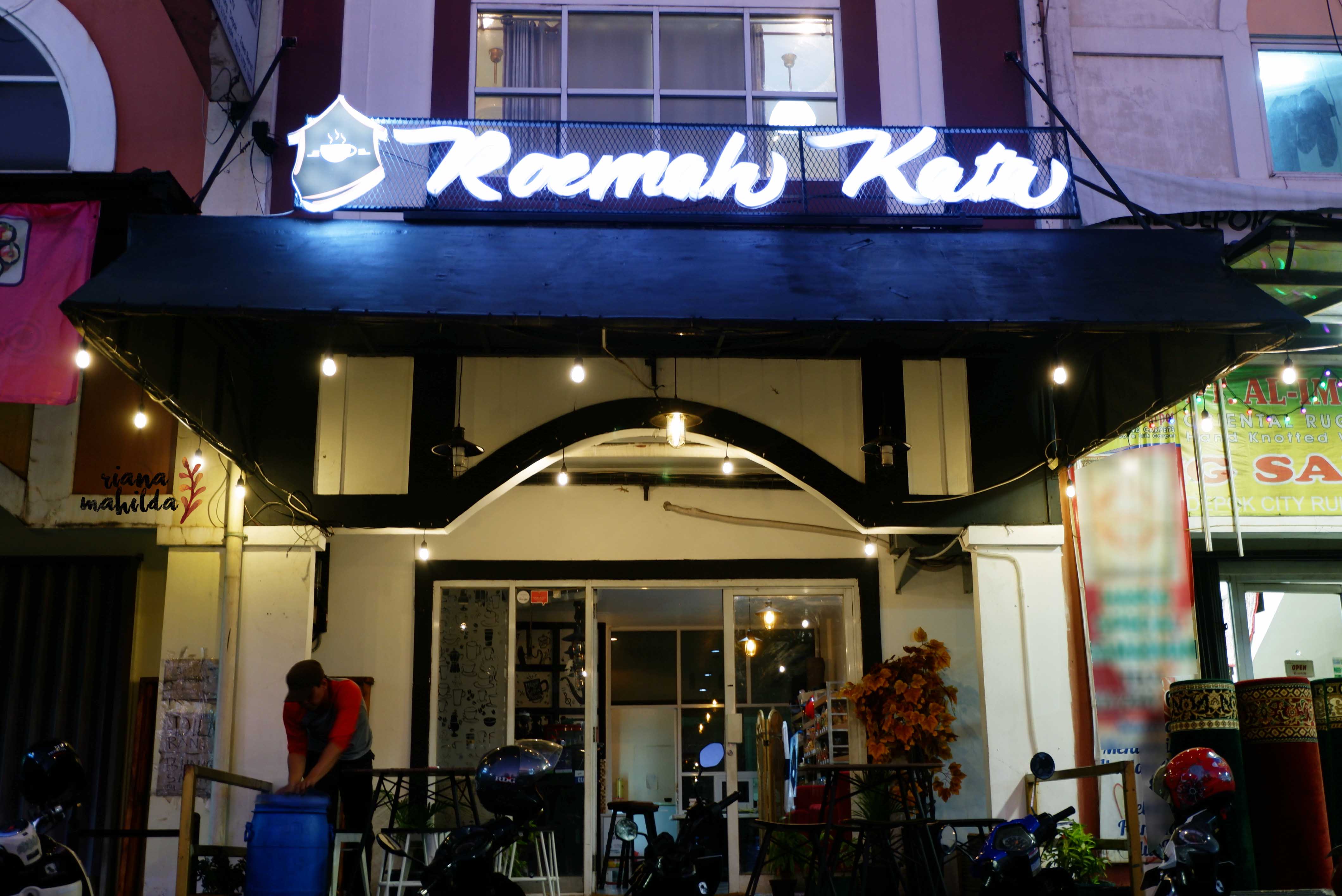 Roemah Kata Cafe dan Resto tampak depan